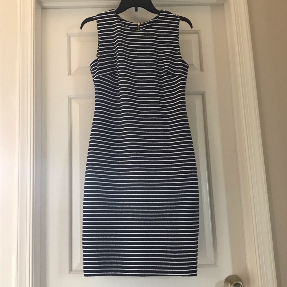 Chaps sleeveless sheath dress with back zipper